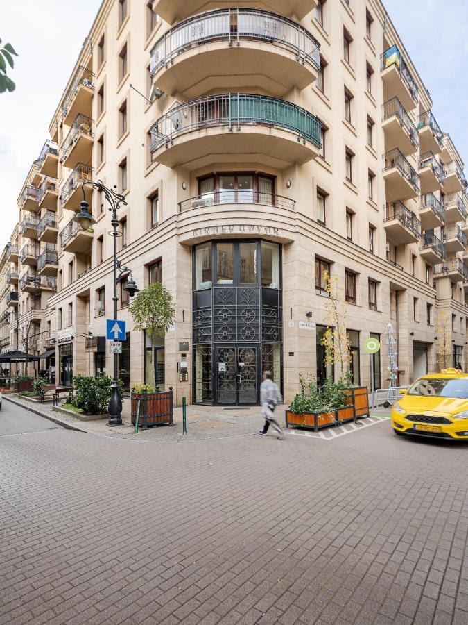 Urban Jungle Oasis King With Free Parking Appartement Budapest
